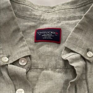 UNTUCKit Men's Casual Light Gray Button Down Shirt
